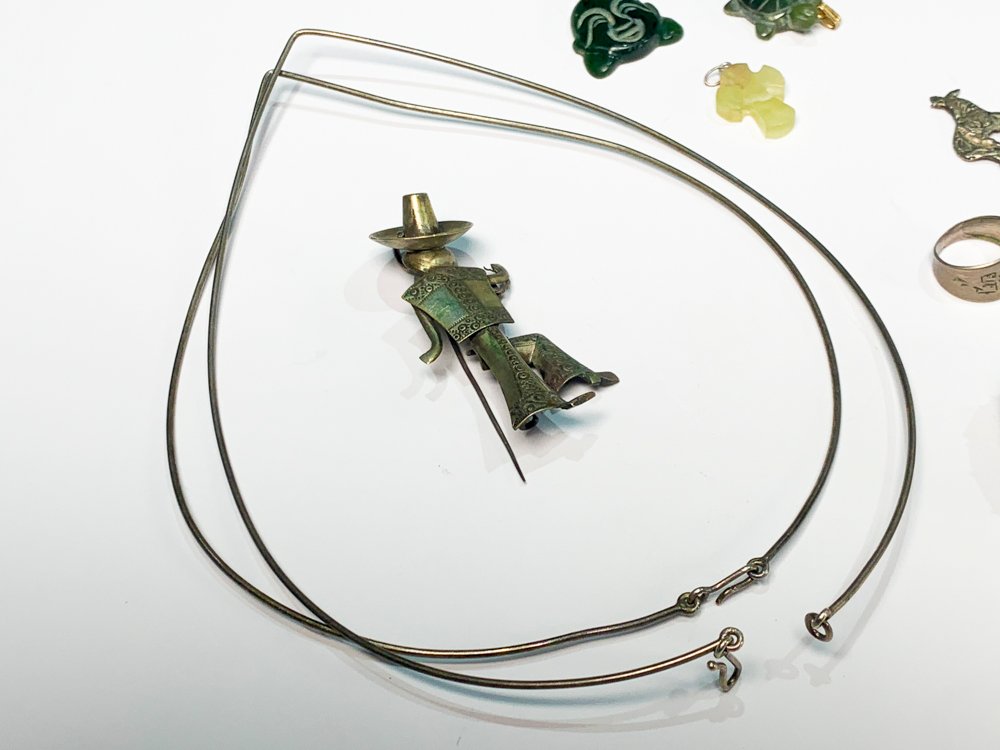 Colección de piezas metálicas y accesorios - imagen 2