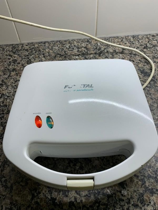 Lote siguiente: Sandwichera Eléctrica Para 2 Puntos - Equipamiento para Cocina
