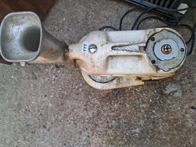 Item 886588 - Image 2