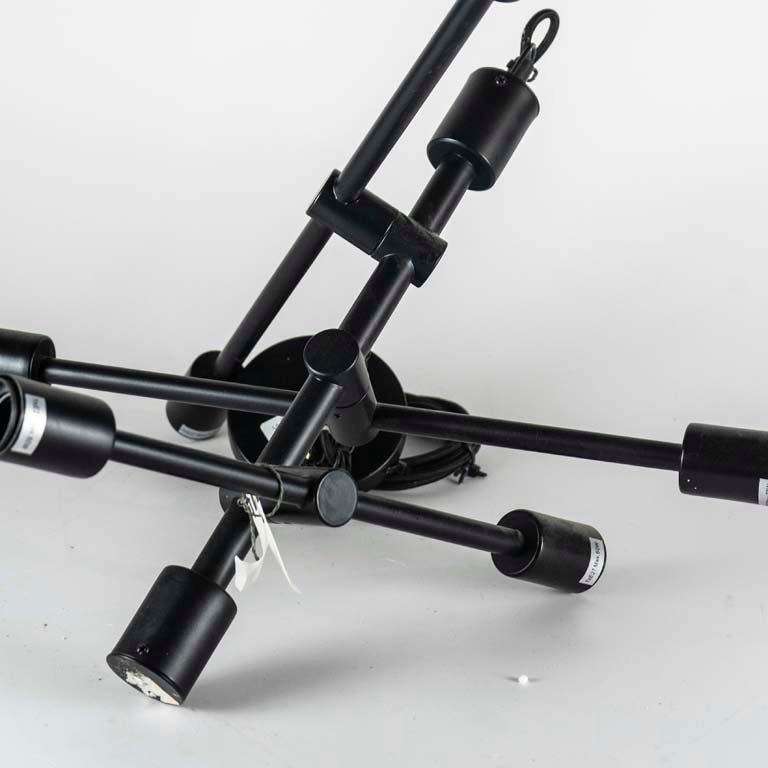 Colgante de seis luces en metal negro con detalles y sin caja - imagen 2