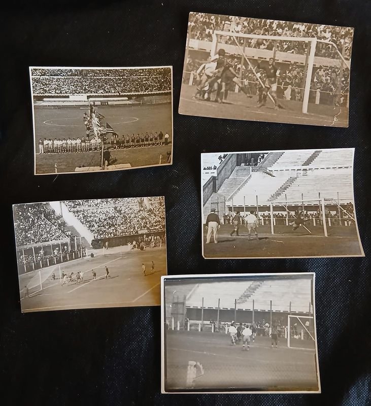 Conjunto de 5 Fotografías Históricas: Clásicos Nacional vs. Peñarol en el Estadio Centenario