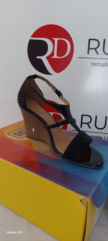 Zapatos de tacón alto en venta - imagen 2