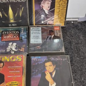 Lote de 12 CDs de Música Variada: Latinos, Plácido Domingo y más - imagen 2