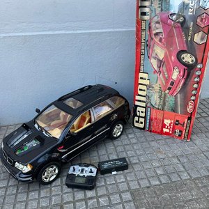 Auto a Control Remoto Negro Escala 1:4 "Gallop" con Accesorios - imagen 3
