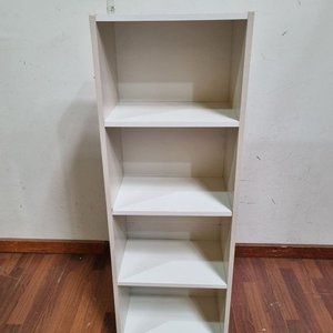 Lote siguiente: Estantería Blanca de 4 Estantes (40x25x114 cm)