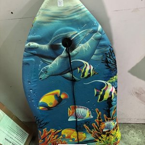 Lote siguiente: Tabla de Surf Infantil con Diseño Marino