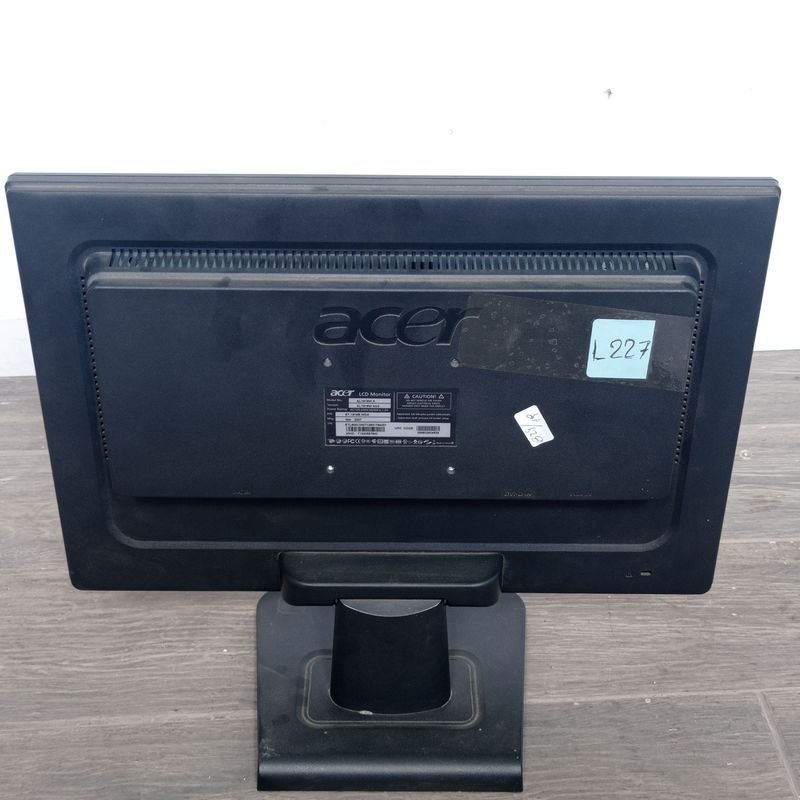 Monitor Acer de 24 pulgadas en buen estado - imagen 3
