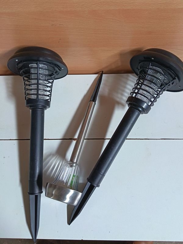 Lote de 3 Faroles Solares para Jardín - imagen 1