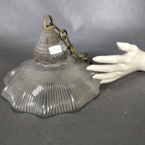 Plafón de Techo con Vidrio Estriado y Cadena de Bronce - imagen 4