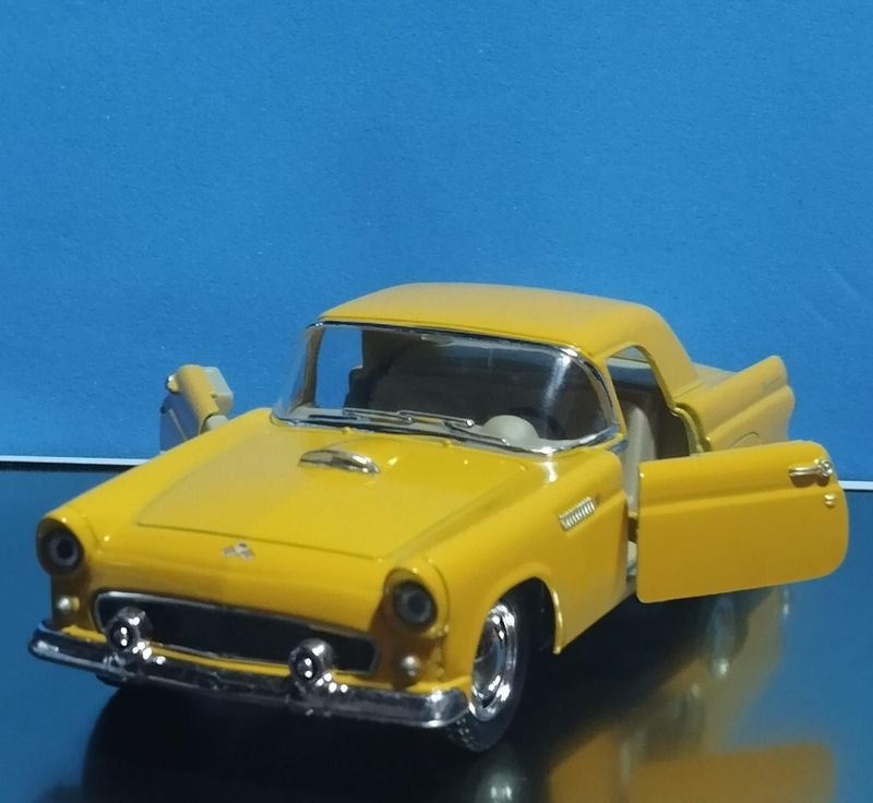 Lote anterior: Auto Ford Thunderbird 1955 - Vehículo Clásico