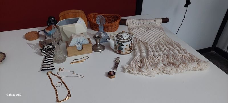 Adornos variados de plata, oro y joyas - imagen 4