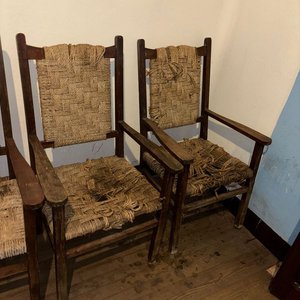 Juego de Muebles de Madera y Totora: 2 Mecedoras, 2 Sillas y Sillón de 2 Cuerpos - imagen 5