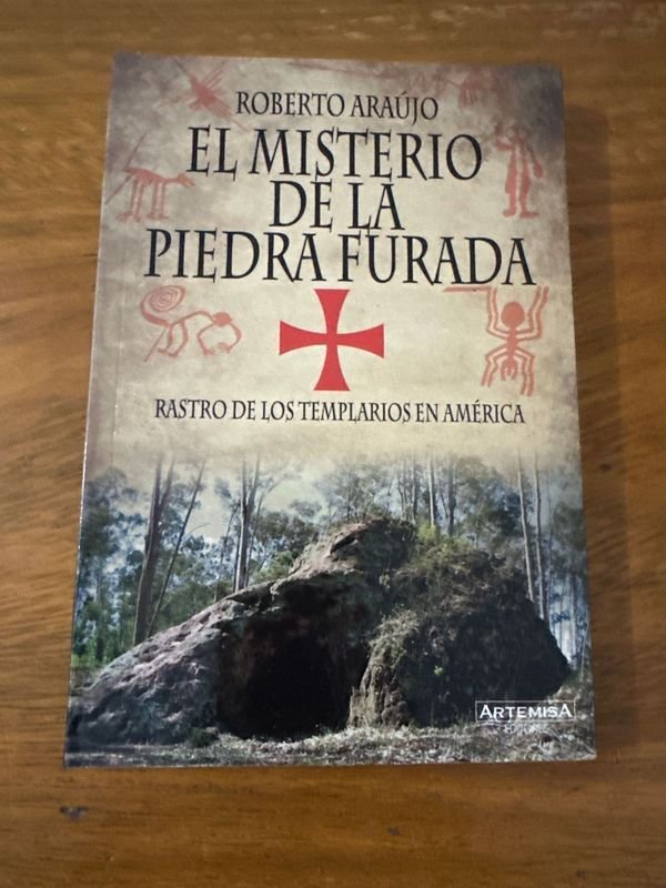 Lote siguiente: Libro sobre Templarios en América