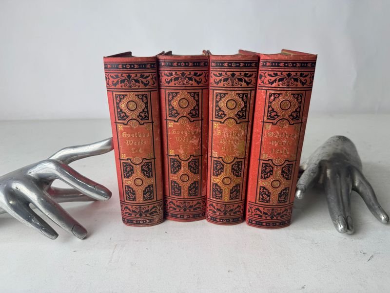 Lote anterior: Cuatro Tomos de las Obras de Goethe por Johann Wolfgang von Goethe - Edición R. Warichauer Verlag - Berlin