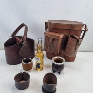 Conjunto de Cuero Repujado para Mateada: Matera y Porta Vasos - imagen 2