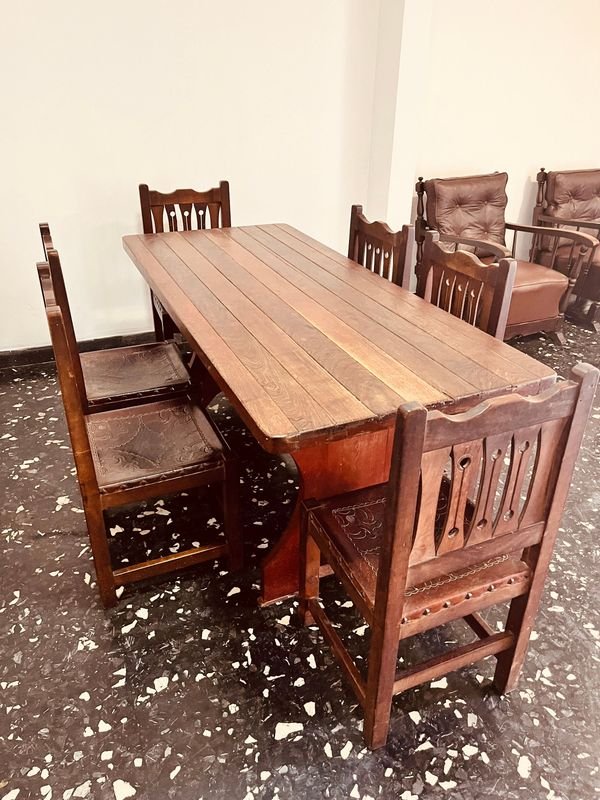 Mesa de Comedor de Madera Maciza con 6 Sillas Estilo Rústico