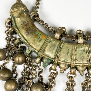 Gargantilla de Metal con Cuentas y Colgantes - imagen 5