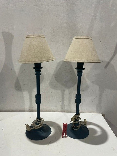 Lote siguiente: Lámparas rústicas de dos luces