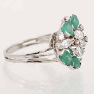 Anillo de Platino con Esmeraldas y Brillantes - imagen 2