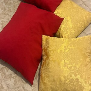 Lote anterior: Set de 4 Almohadones Decorativos Rojos y Dorados