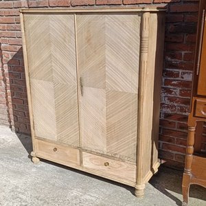 Aparador Estilo Inglés Enchapado en Raíz con Puertas y Cajones - imagen 2