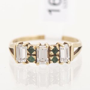 Anillo Oro 18k con Piedras Verdes y Circonias - imagen 1