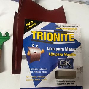 Lote de Herramientas de Jardín, Lijas y Pinzas Plásticas - imagen 2