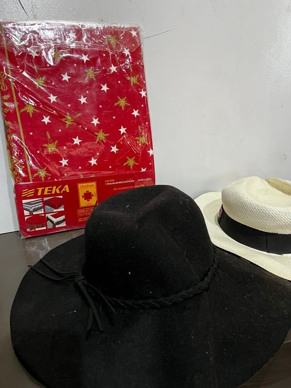 Lote variado de libros y accesorios para la educación - imagen 3