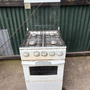 Lote anterior: Cocina a Gas Blanca con Horno