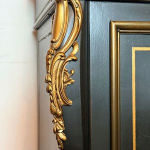 Chiffonier Francés Estilo Napoleón III Madera Laqueada Negra con Aplicaciones - imagen 7