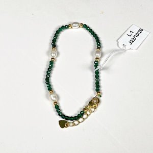 Lote anterior: Pulsera de Espinel Verde y Perlas de Río con Cierre Dorado