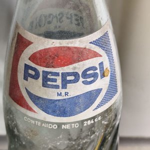 Dos Botellas Antiguas Pepsi Coleccionables - imagen 3