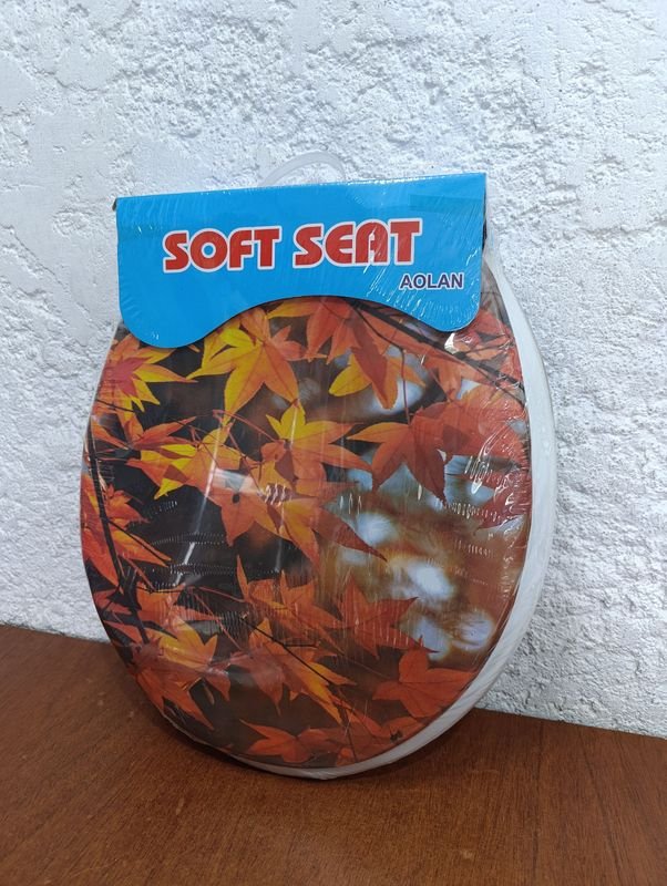 Lote anterior: Tapa de agua con motivos de hojas acolchonada