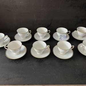 Juego de 9 Tazas de Café con sus Platillos - imagen 3