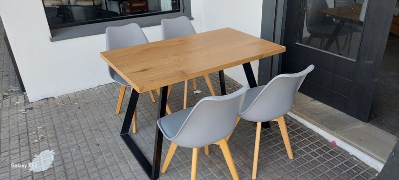 Juego de comedor mesa y sillas en muy buen estado - imagen 3