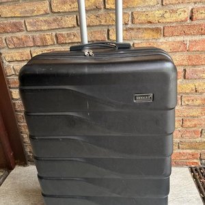 Valija Rígida Negra Coder con Detalle en Rueda - imagen 2