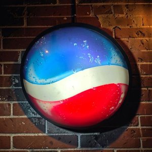 Lote siguiente: Cartel Luminoso Vintage Pepsi - Acrílico y Chapa, 74cm Diámetro
