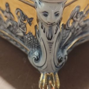 Cofre Antiguo Cerámica Capo di Monte con Tapa y Detalles Dorados - imagen 8