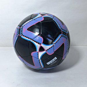 Lote de 3 Pelotas de Fútbol: Amarilla Clásica, Negra con Diseño y Amarilla con Diseño - imagen 3
