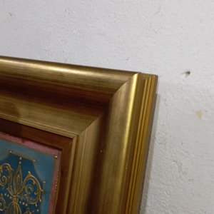 Cuadro Antiguo con Escudo Familiar y Marco Dorado con Iluminación - imagen 9