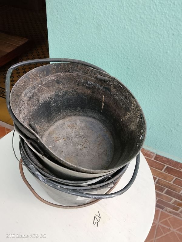 Item 889946 - Image 1