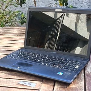 Notebook Lenovo G560  con Detallles a la Vista / Tablet View Sonic Modelo VS14445 con funda protectora / En ambos casos Sin Cargador de Bateria y cableados Se Venden a la Vista - imagen 7