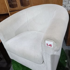Lote anterior: Sillón Vienés Beige Tapizado
