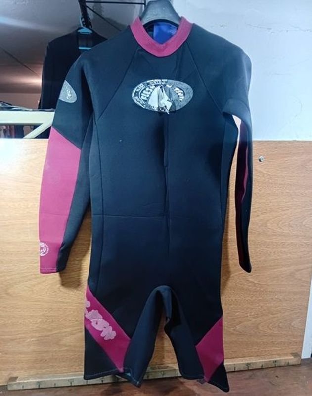 Traje de Neopreno Talle Medio para Deportes Acuáticos