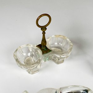 Tres piezas de vidrio, salerito, vinagrera y aceitera - imagen 3