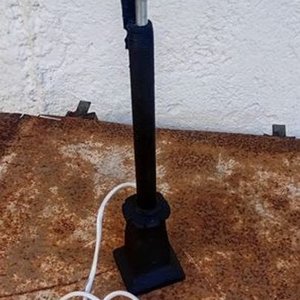 Lámpara Portátil Negra con Soporte para Chapista, Instalación Nueva - imagen 2