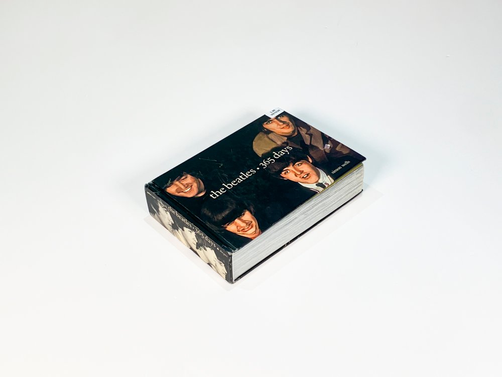 Libro "Los Beatles - 365 Días" (1963-1965), Tapa Negra