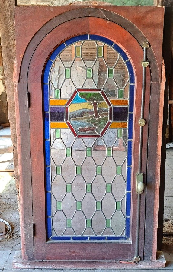 Lote anterior: Ventana antigua con vitraux en excelente estado