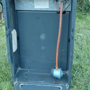 Estufa a Gas James con Válvula - Funcionando - imagen 2