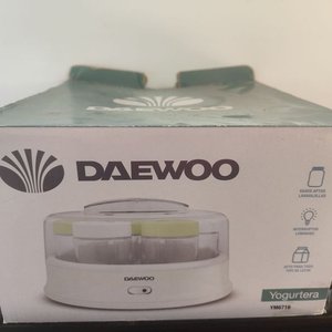 Lote siguiente: Yogurtera Daewoo YM6716 Nueva en Caja